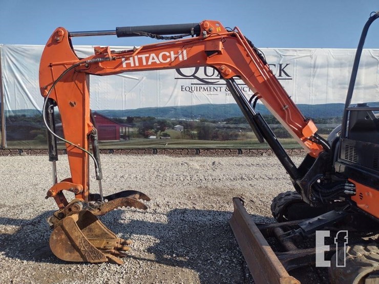 2011-hitachi-zx35u-3-image-21