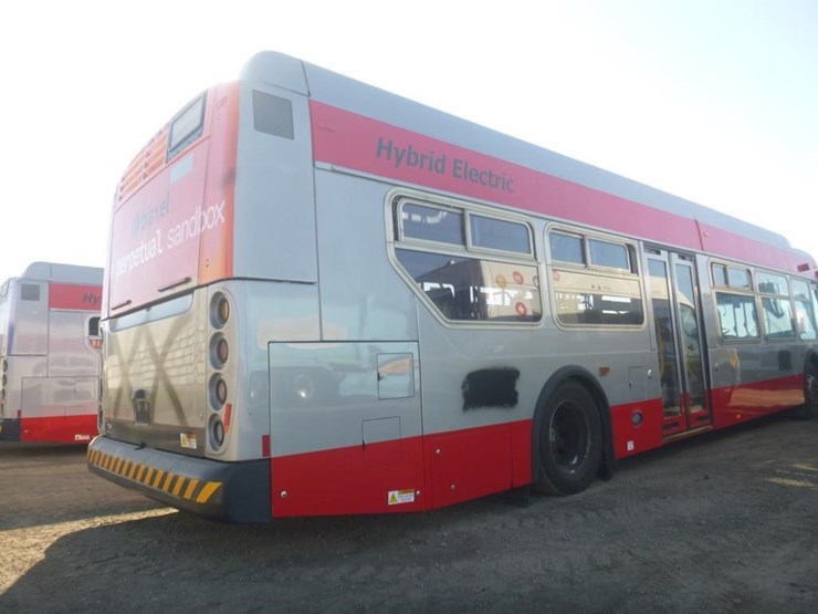 2013-new-flyer-xcelsior-passenger-bus-image-3