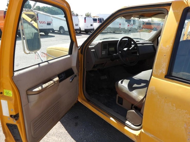 1992-gmc-3500-image-16