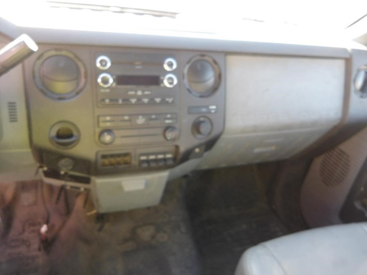 2016-ford-f550-xlt-image-25