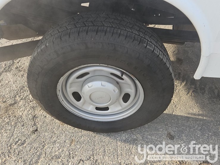 2016-ford-f350-image-40
