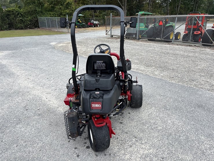 #1058-•-2016-toro-3320-riding-greensmower-199074-image-4