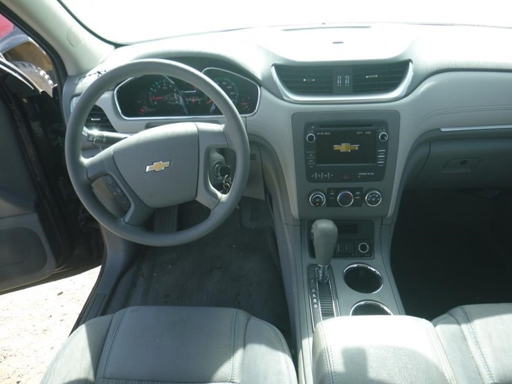 2017-chevrolet-traverse-image-9