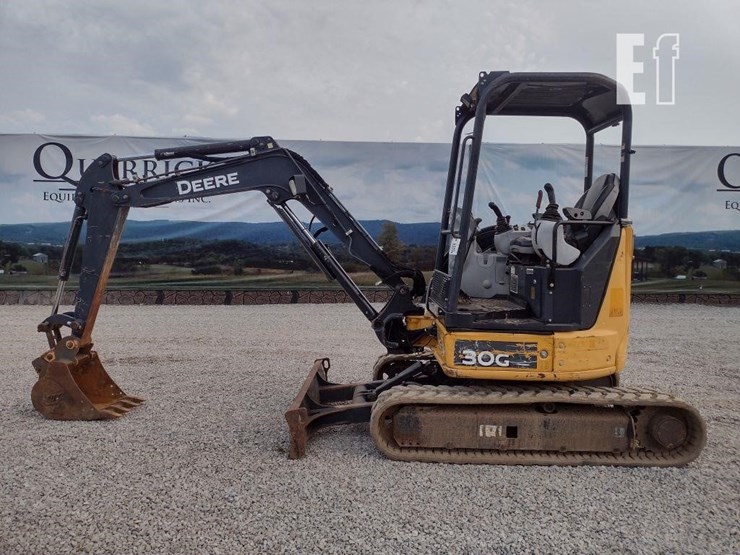 2017-deere-30g-image-1