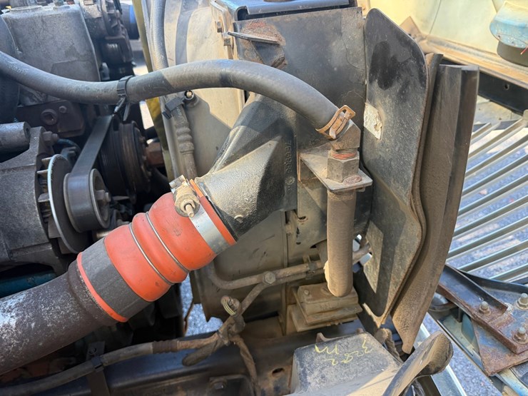 2002-international-durastar-4300-image-13