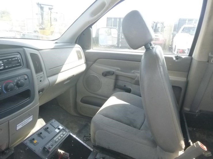 2005-dodge-ram-2500-image-11