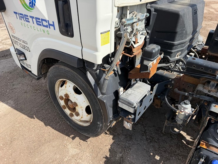 #1617-•-2020-chevrolet-5500xd-roll-off-truck-image-11