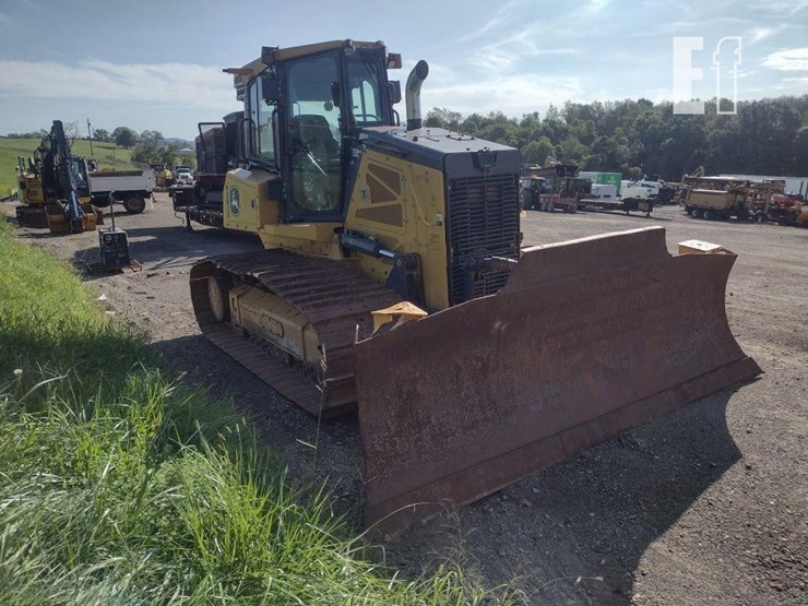 2021-deere-750l-lgp-image-40