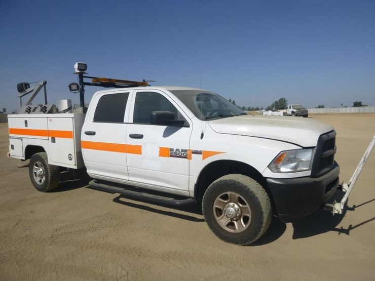 2015-dodge-2500-image-3