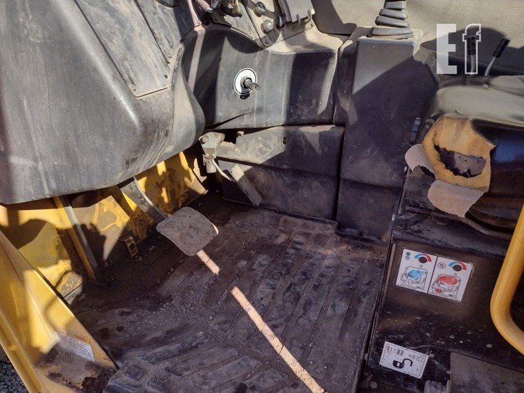 2011-caterpillar-tl1255-image-13