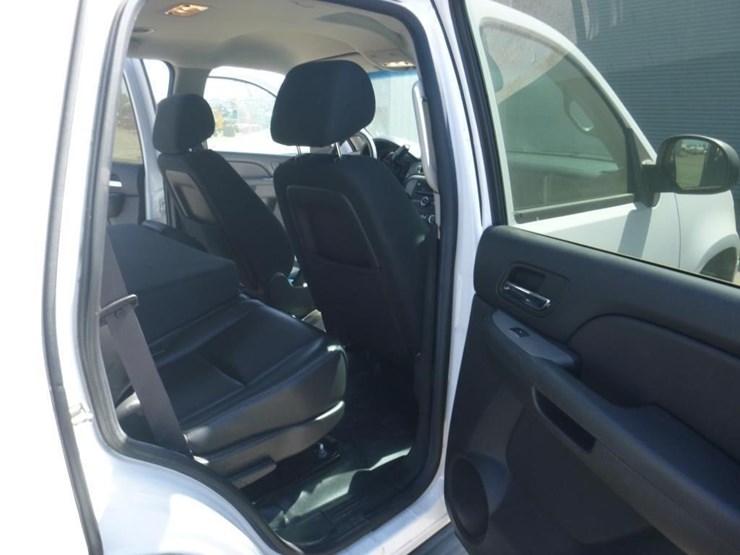2014-chevrolet-tahoe-image-8