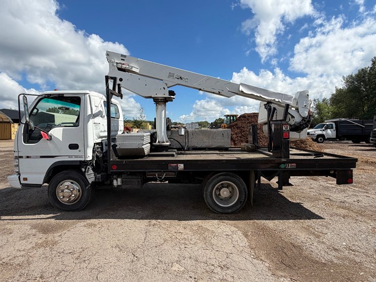 2006-chevrolet-w3500-image-2