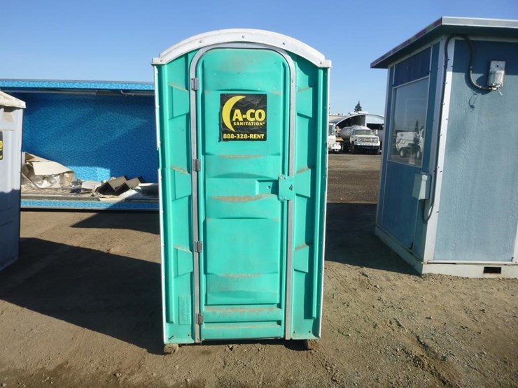 portable-restroom-image-5
