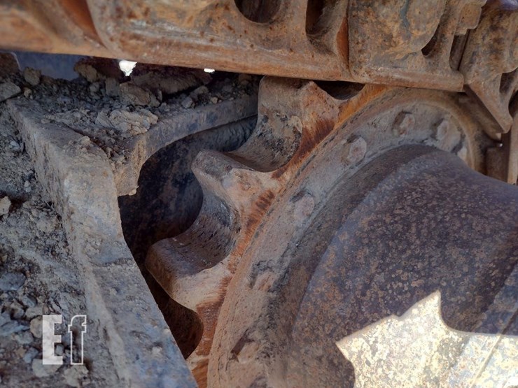 2005-deere-120c-image-16