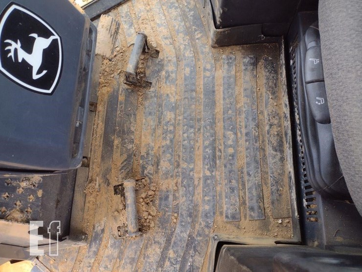 2016-deere-850k-image-15