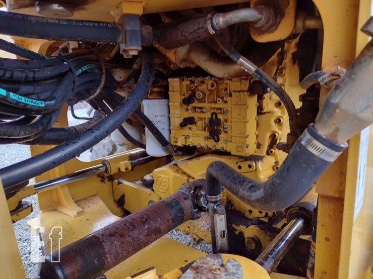 2006-deere-444j-image-19
