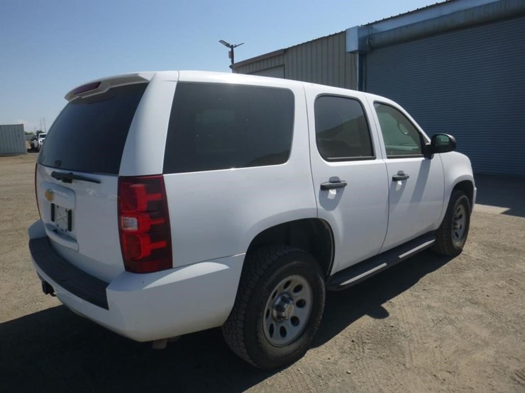 2014-chevrolet-tahoe-image-3