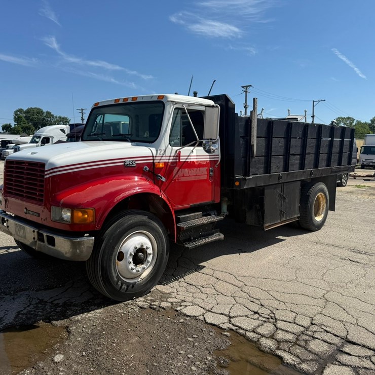 2000 INTERNATIONAL 4700