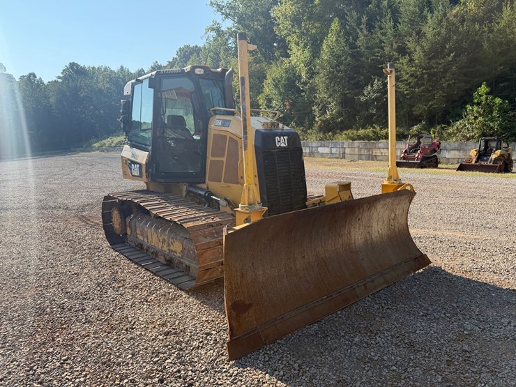 caterpillar-d5k2-lgp-image-7