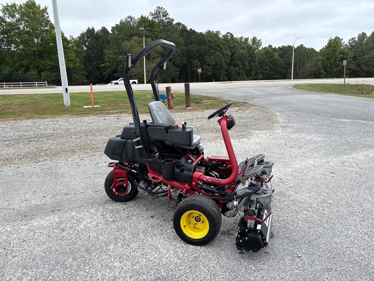 #1058-•-2016-toro-3320-riding-greensmower-199074-image-6