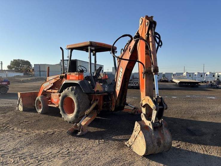 john-deere-310-image-4