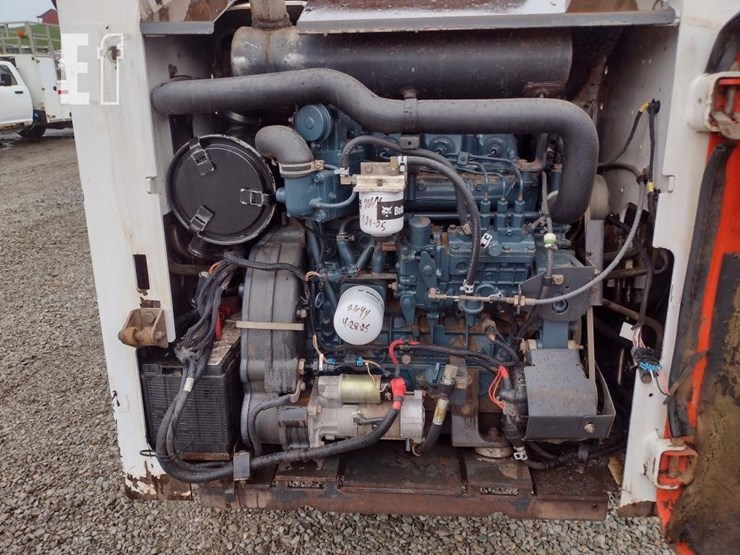 2009-bobcat-s300-image-26