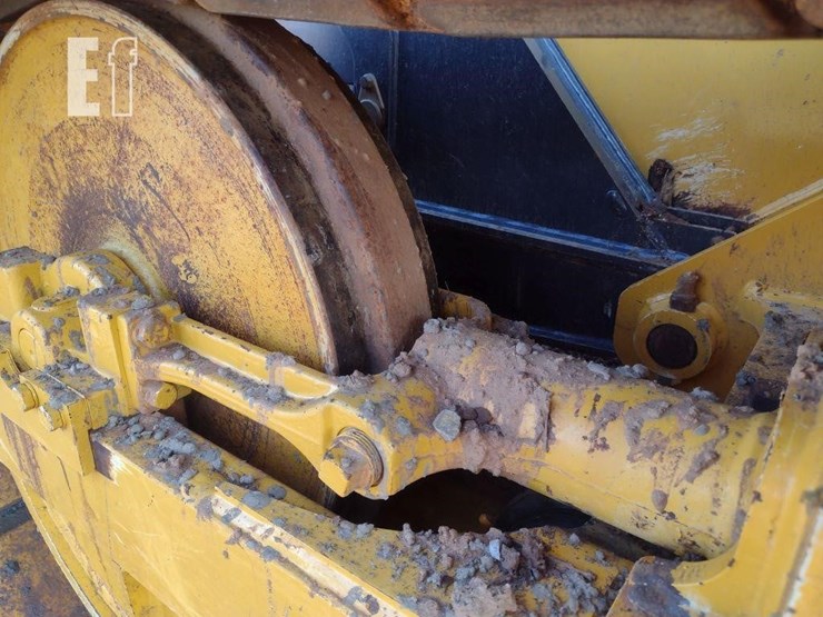 2023-deere-550k-lgp-image-17