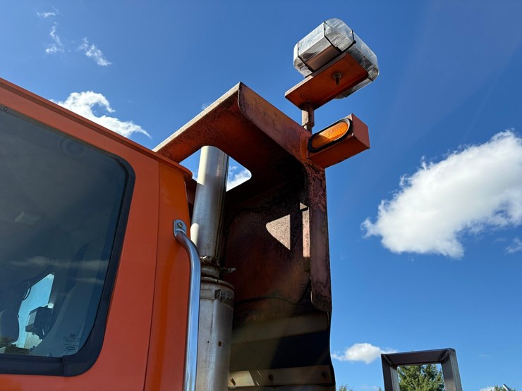 2006-caterpillar-c9-image-43