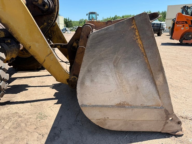 caterpillar-928g-image-9