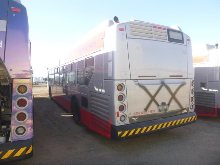 2013-new-flyer-xcelsior-passenger-bus-image-4