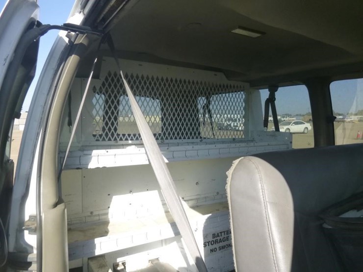 1999-gmc-3500-image-18