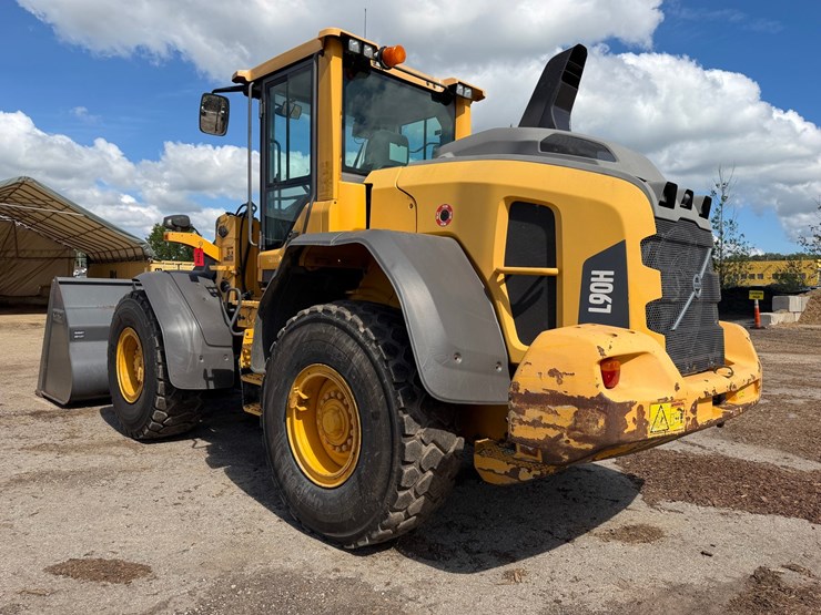 volvo-l90h-image-3