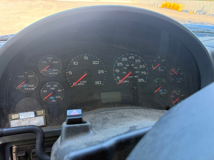 2002-international-durastar-4300-image-45