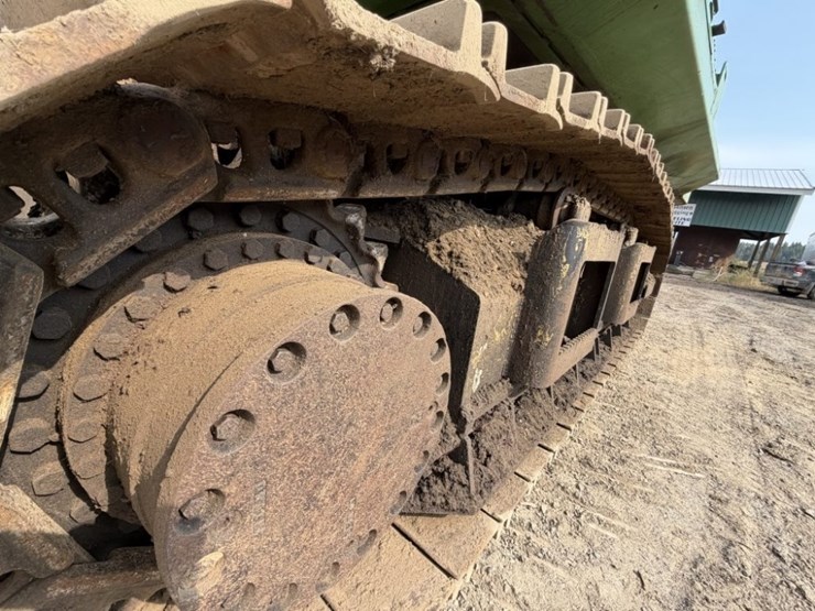 2011-deere-2454d-image-21