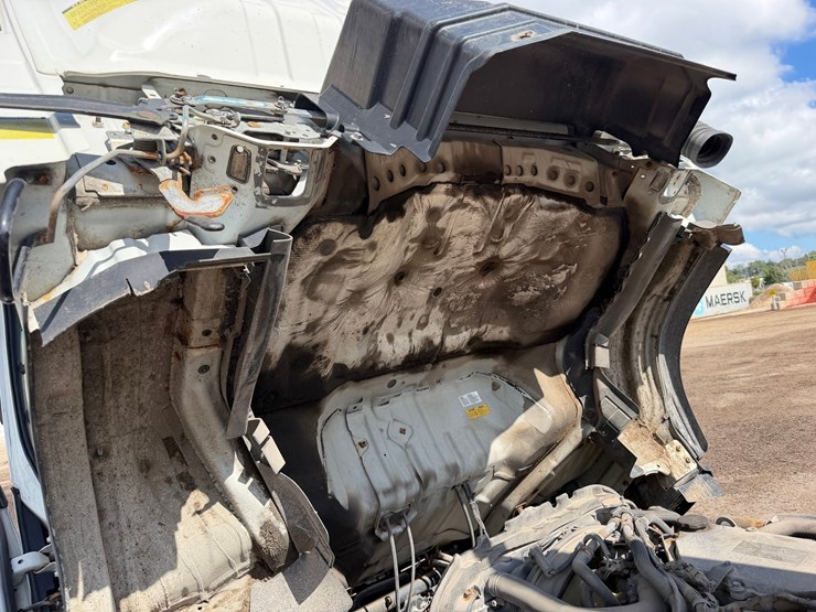 #1617-•-2020-chevrolet-5500xd-roll-off-truck-image-40