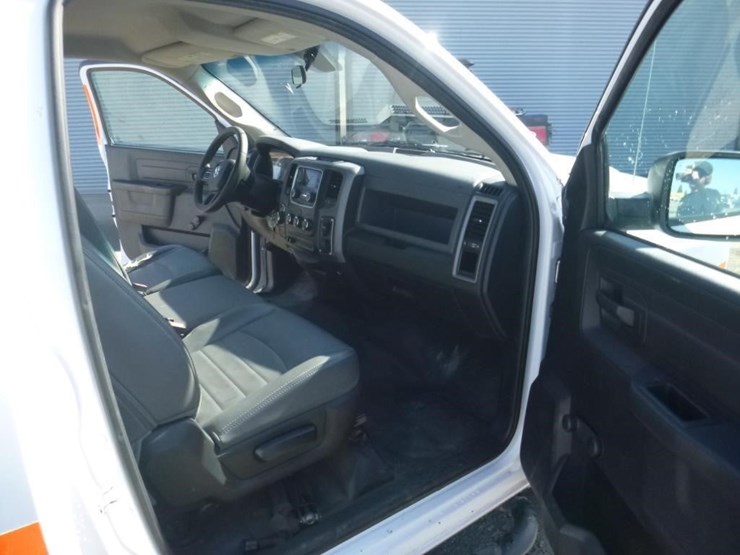 2015-dodge-1500-image-6