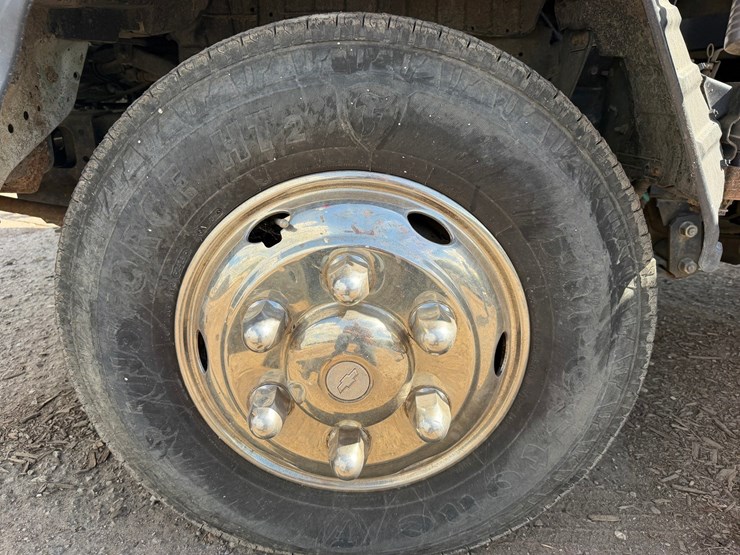 2006-chevrolet-w3500-image-54