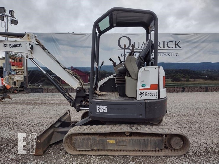 2012-bobcat-e35-image-11