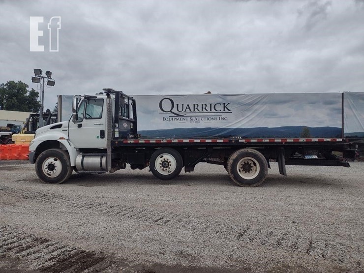 2011-international-durastar-4400-image-1