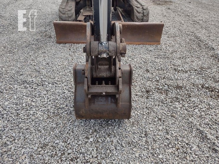 2015-deere-35g-image-22