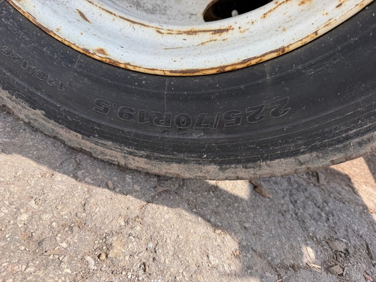 #1617-•-2020-chevrolet-5500xd-roll-off-truck-image-46