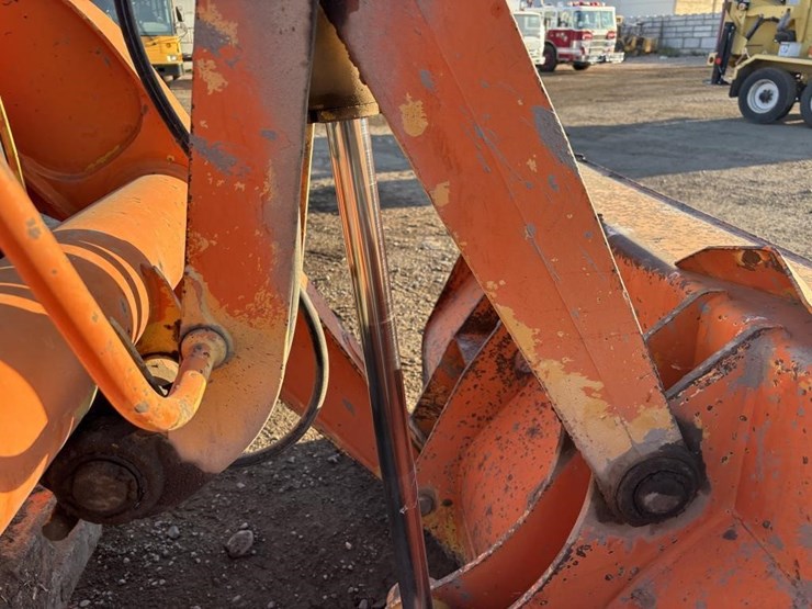 john-deere-310-image-14