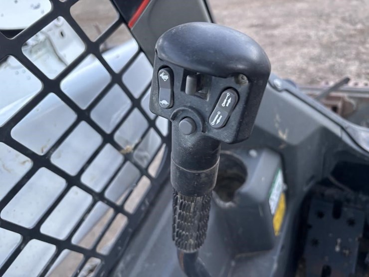 2021-bobcat-t66-image-18
