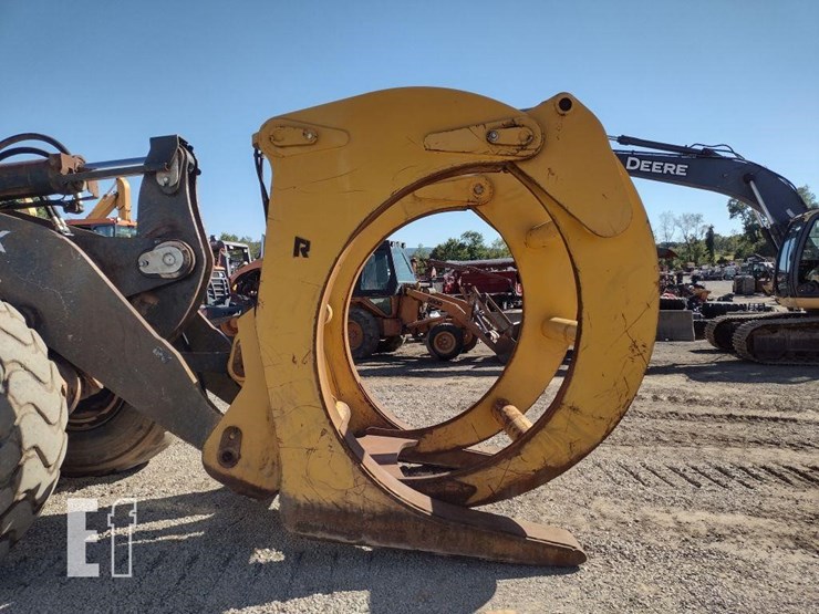 2012-deere-744k-image-44