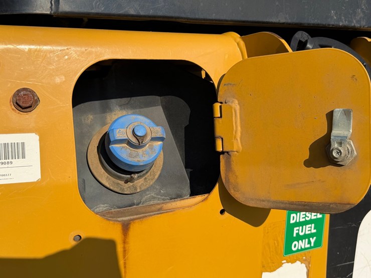 caterpillar-d5k2-lgp-image-39
