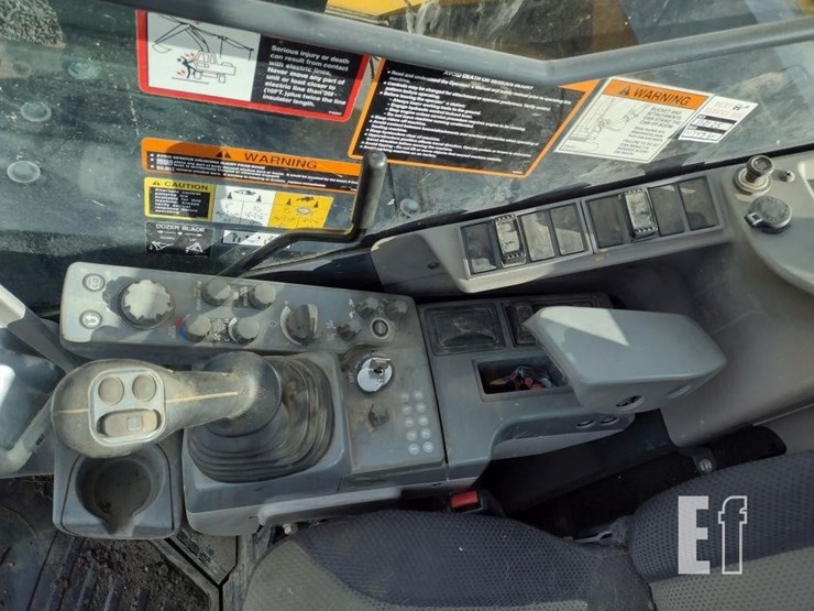2018-deere-85g-image-8
