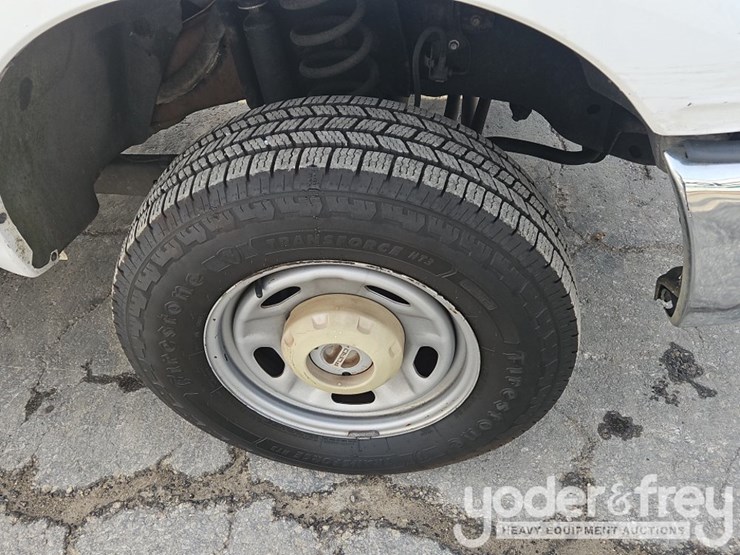 2016-ford-f350-image-39