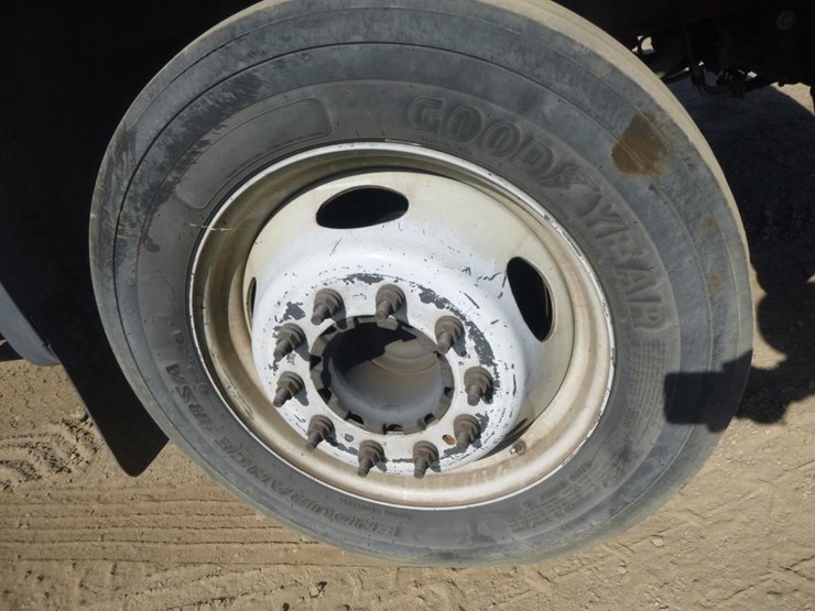 2005-ford-f450-image-31