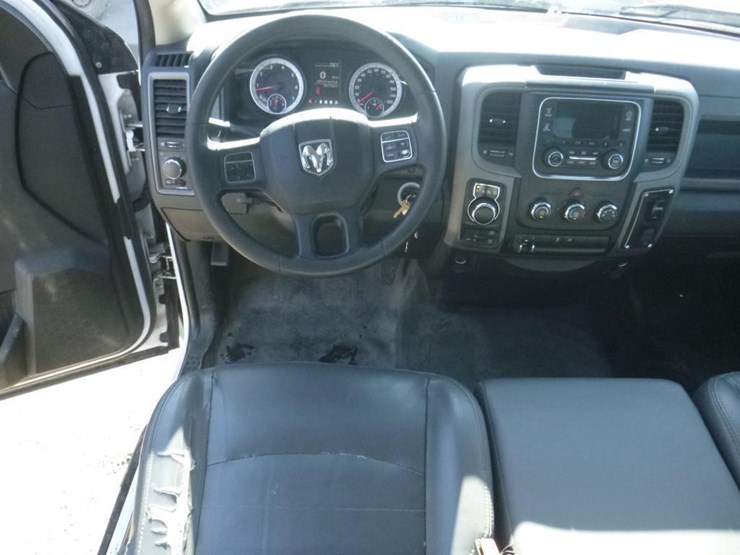 2015-dodge-1500-image-7