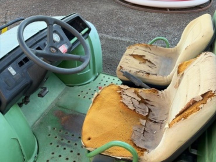 john-deere-gator-image-16